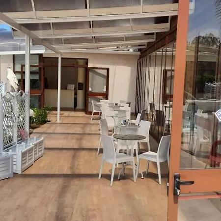 Ξενοδοχείο με διαμερίσματα Parco Del Sole Rodi Garganico